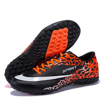 China Fashionable Comfortable Durable Custom Made Mens Soccer Boots Outdoor Soccer Shoes For Sale for sale