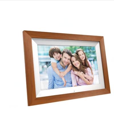 China Wifi 7 8 10 12 inch with built-in WiFi connection/SD cards and USB memory drives/16G memory function LCD digital photo photo frames for sale