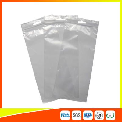 China De transparante Industriële Ritssluiting doet Plastic LDPE in zakken Resealable met Handvatgat/Hanger Te koop