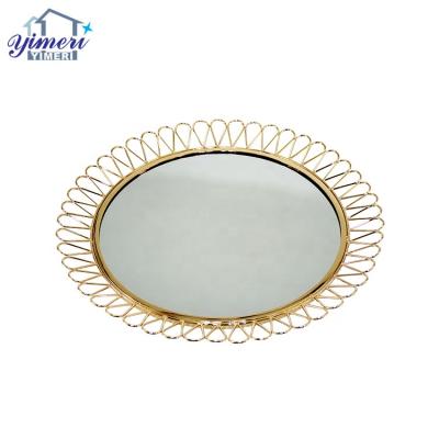 China Customized Luxury Creative Round Metal Glass Decoration Home Wedding Decorative Tray Stocked for sale