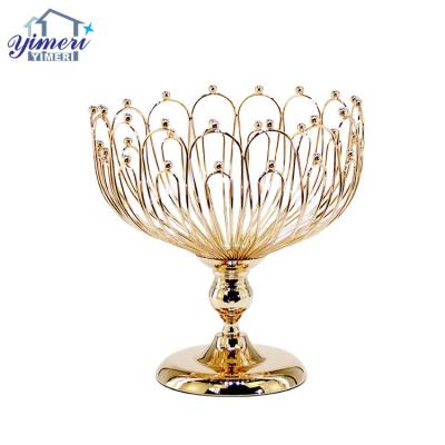 China Minimalist Home Decor Gold Plated Round Metal Fruit Bowl Christmas Mesh Wire Storage Basket for sale