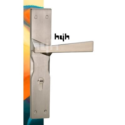 China Industrial home/apartment/hotel/villa door lever handle lock and so on 85 series lock body, 70mm brass cylinder with 4 brass computer keys zinc alloy CE, ISO >=6um for sale