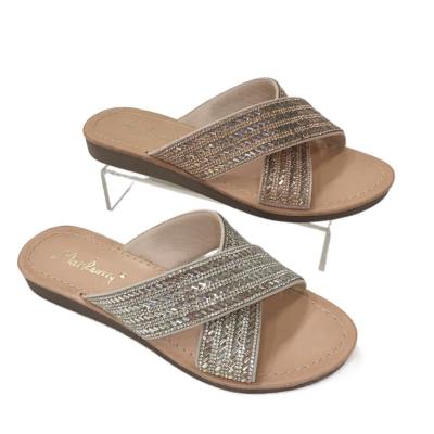 China Diamond Light Trim Leather Flat Casual Lady Slippers for sale