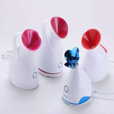 China New Beauty Mini Portable DEEP CLEANING Facial Steamer With Lamp Face Jet Facial Massage Enlarging Electric Nano Steamer for sale