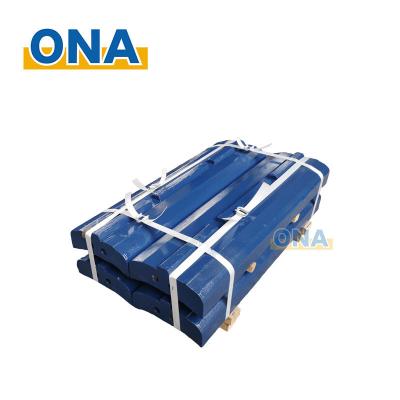 China Long Life Time MN18CR2 NP1415 Impact Crusher Spare Parts Blow Bar for Quarry Mining for sale