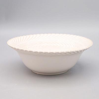 China Sustainable China Supply Wedding Serving Bowl Embossed Edge Design 9 Inch Round Porcelain Deep Soup Salad Mixing Bowls for sale