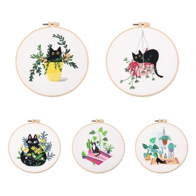 China Durable Black Cat Pattern Embroidery Set Flower Needlework Tools Printed Cross Stitch Kit Sewing Craft Beginner's DIY Embroidery Round Kit for sale