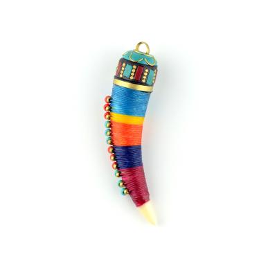 China New Vintage Design Nepal Vintage Horn Wrap Retro Wire Rainbow Jewelry Tibetan Bead Pendant Hippie DIY Accessories Colorful Enlace Pendants for sale