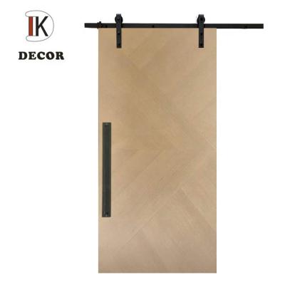 China Contemporary Herringbone Design Natural Oak Veneered Wood Flush Barn Door With V Grooves for sale