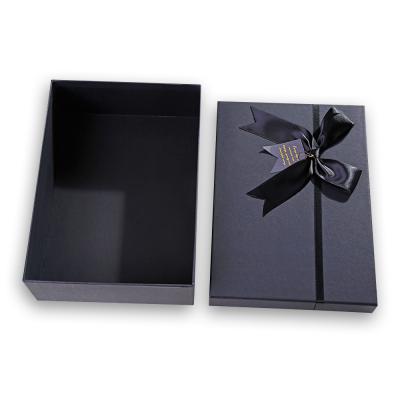 China Valentines Day New Handmade Design Customized Gift Box Luxury Paper Packaging With Ribbon for sale