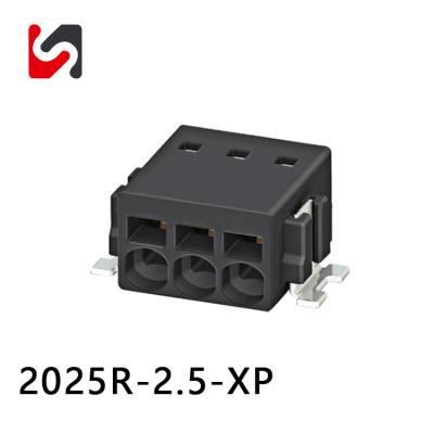 China 2.5mm Pitch 150V 5A SMD Phoenix-Schraub-Terminal Feder-Typ-Terminalblock zu verkaufen