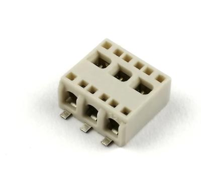 China Versatile 300V 10A Screw Type SMT Terminal Block For Flexible Circuit Board Connections zu verkaufen