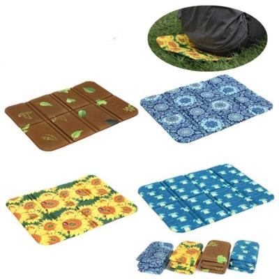 China Small Portable Picnic Folding Mat Waterproof Moisture Pad Lightweight Durable Camping Moisture Pad for sale