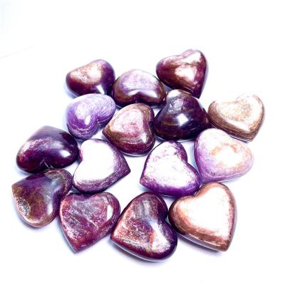 China Beautiful Natural Quartz Crystal Heart Shape Stone Lepidolite Heart Healing From Europe For Decoration for sale