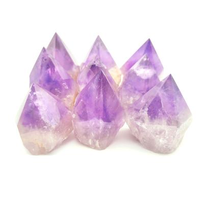 China Rough Stone Point Crystal Tower Folk Crafts Polished 60mm Europe Pyramid Healing Stone Natural Amethyst For Home Decoration for sale