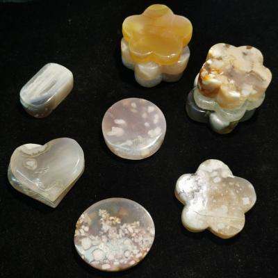 China Natural Europe Flower Heart Shape Cherry Blossom Agate Thick Slices Flower Crystal Agate For Healing for sale