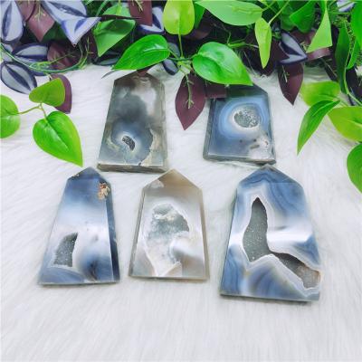 China Europe 10-13cm Crystal Polished Craft Reiki Pop Natural Wholesale Art Crystal Agate Geode As Ornament for sale