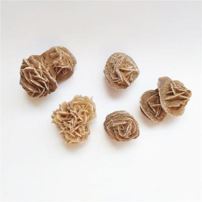 China Europe 1-2 inch Crystal Craft Mineral Specimen Natural Desert Rose Stone For Decoration Gift for sale