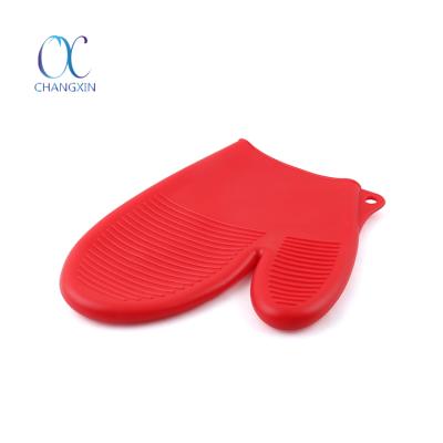 China Cuisine Oven Barbecue 100% Silicone Food Grade Heat Resistant Kitchen Oven Mitten for sale