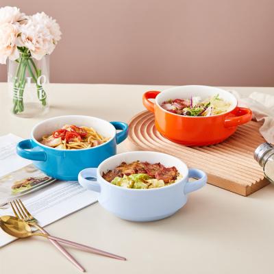 China Sustainable Durable Glazed Restaurant Serving Round Kitchenware Porcelain Noodle Soup Salad Serving Ceramic Bowl With Double Handle for sale