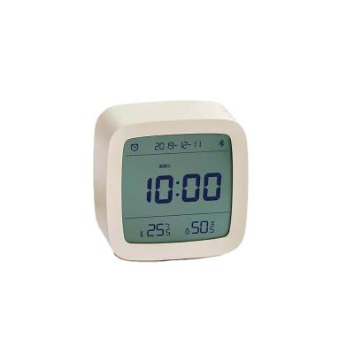 China 2022 new office table date temperature humidity monitoring small night light three-in-one intelligent electronic alarm clock for sale