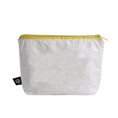 China Fashion Storage Toiletry Bag Can Be Washed Dupont Cosmetic Paper Bag Customization for sale