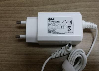 China Fuente de alimentación blanca del adaptador de corriente alterna del ordenador portátil de EAY63059601 LG 19V 2.1A 40W 4.0x1.7m m, adaptador montado en la pared del ordenador portátil en venta