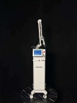 Cina 2000M Energy Picosecond Laser Machine 1064nm 532nm Per la rimozione di tatuaggi / cicatrici di acne in vendita