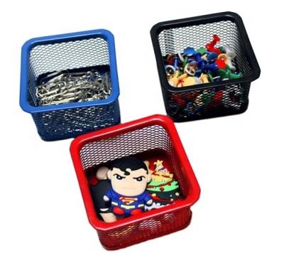 China Best Selling Metal Mesh Wire Desk Organizer Quadrate Paper Clip Holder for sale