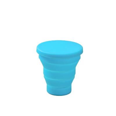 China Solid Color Silicone Travel Cup Viable Hot Selling Silicone Folding Coffee Mug With Lid for sale