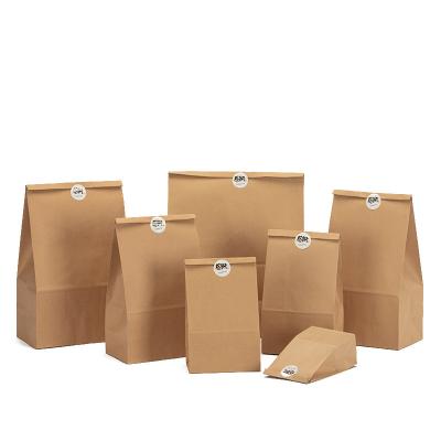 China Custom Paper Bag Recyclable Paper Food Delivery Oil Proof Packaging Paper Bag Food Wrapping Paper Bags With Handle for sale