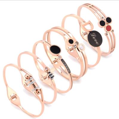 China Simple luxury CLASSIC Japan and Korea rose gold stainless steel bracelet accessories lady lovers festival titanium steel bangle for sale