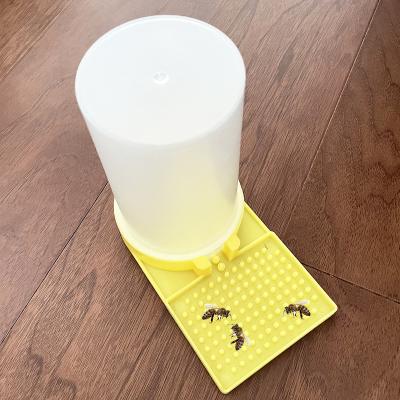 China Wholesale 15PCS Queen Raising Plastic Type 400ml Honey Suger Bee Feeder Waterer Anti Drowning Beehive Entrance PLQ-A597 for sale