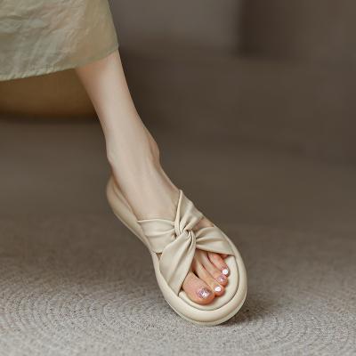 China 2022new Comfortable Women's Summer Fashion Jogger Flat Slippers Women's Platform Sandals Chiffon Cake Slipper Deodorization for sale