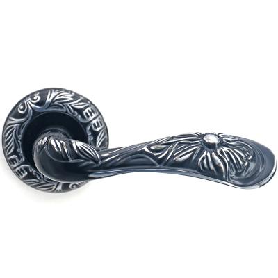 China HILUKE American modern style wooden door sliver lever hot sale zinc alloy door handle for sale