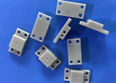 China Alumina Nitride Ceramische Delen 15KV/mm Diëlektrische Sterkte4.5-5.5x10-6/k Thermische Uitbreiding Te koop