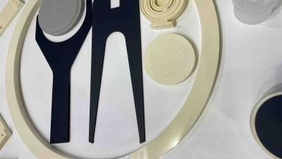 Cina Tubo ceramico di zirconia pressato a secco con resistenza flessibile 1100-1300 HV in vendita