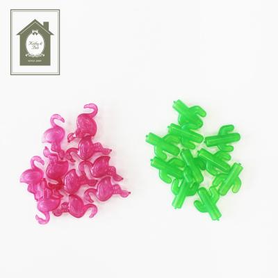 China Contemporary Cooling Reusable Plastic Ice Cube With Water For Animal Drink Plant Shape Flammingo Cactus for sale