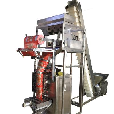 China Automatic Beverage Potato Chips Packing Machine Small / French Fries Snacks Packing Machine Price for sale