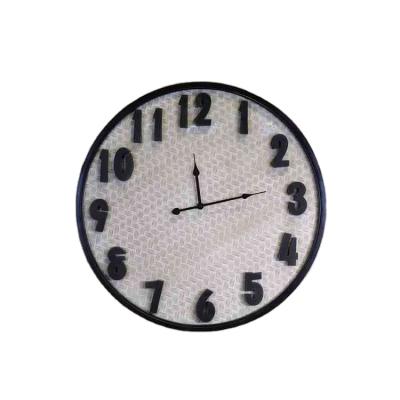 China Decor Round Metal Customization Personalized Exquisite Workmanship Sturdy And Durable Wooden Wall Clock for sale