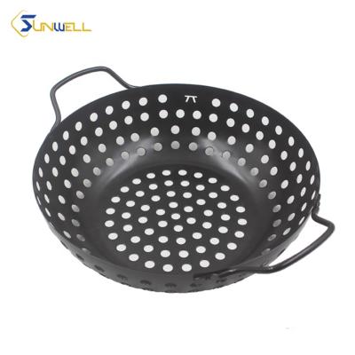 China Non-Stick Non-Easily Cleaned Grill Basket With Handle Around Black Iron With Stick Out Grill for sale