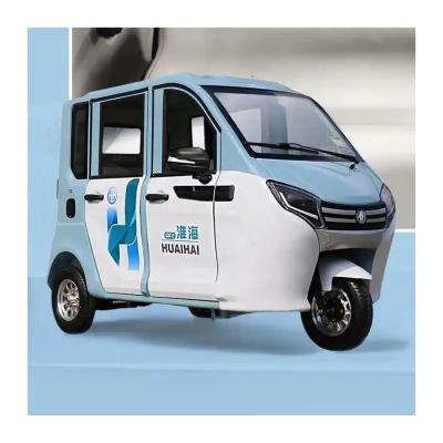 Cina Durable Tuktuk Closed Cabin Scooter Tricycles for Electric Auto Rickshaw in Bangladesh in vendita