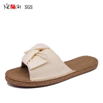 China Custom Women's Thin Knotted Slippers New Platform Flat Casual Indoor Shoes for sale