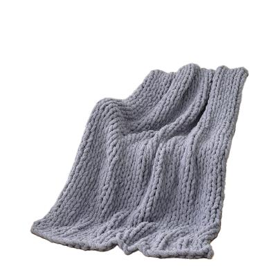 China Chunky Knit Throw Blanket Soft Chenille Therapy Factory Supply Directly Wire Summer Handmade Air Conditioning Weighted Blanket for sale