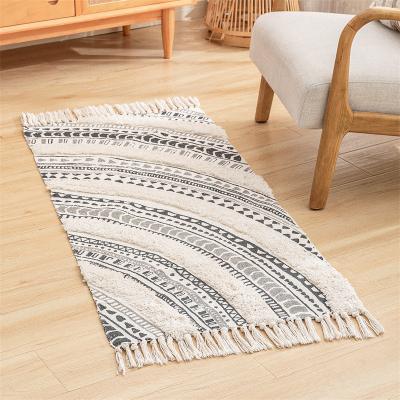 China Tassel Washable Bohemian Cotton Rug Floor Mat Living Room Rug Home Decoration Canvas Geometric Rug for sale