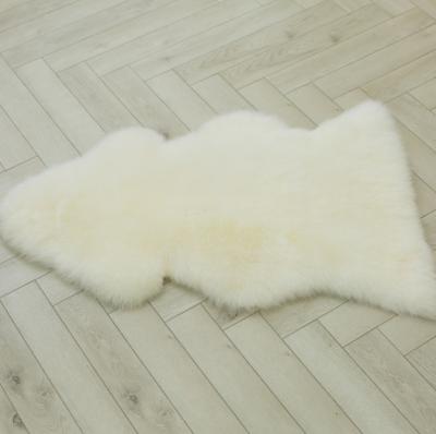 China Washable Lamb Fur Rugs And Rugs , Animal Fur Blankets Sheepskin Rugs for sale