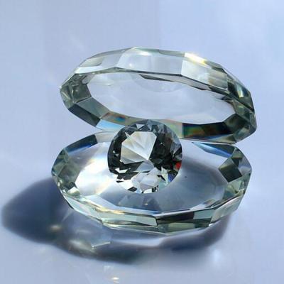 China Wholesale Europe Diamond Crystal Glass Interesting Crystal Desktop Around Glass Paperweight Crystal Gifts for sale