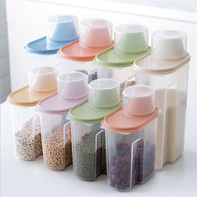 China Sustainable Kitchen Food Storage Container With Measuring Cup Waterproof Storage for sale