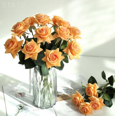 China Hot Selling Artificial Flower Velvet Silk Roses Plastic Flowers For Wedding Decoration SS163 for sale