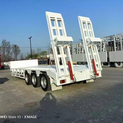 中国 折りたたむグースネックデザイン 3軸 80tons/100 Tons/120 Tons Lowbed Lowboy セミトレーラー 販売のため